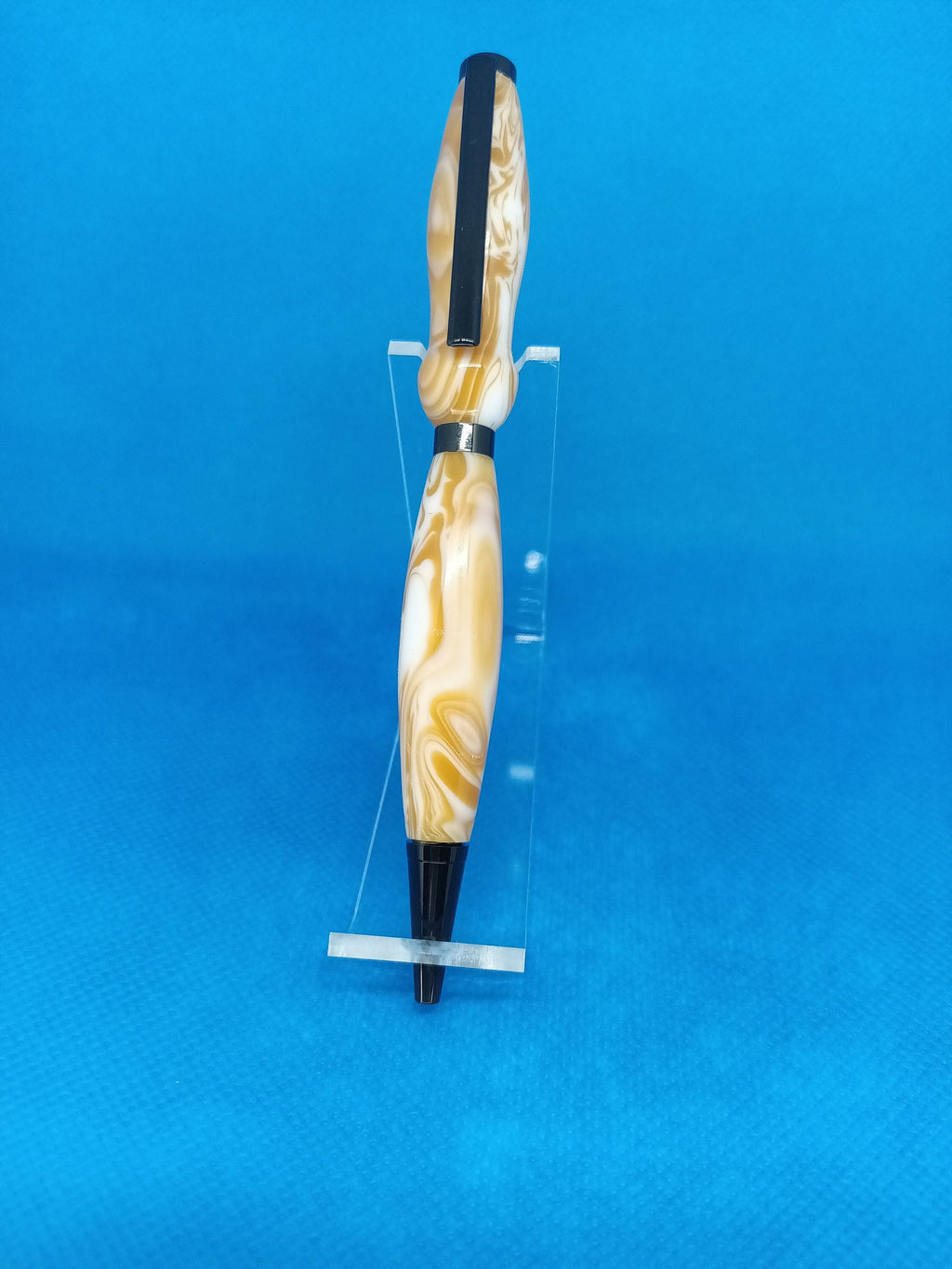 Twist Pen Acrylic Light tan to golden pattern