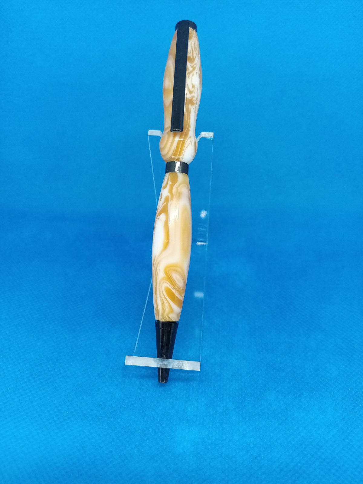 Twist Pen Acrylic Light tan to golden pattern