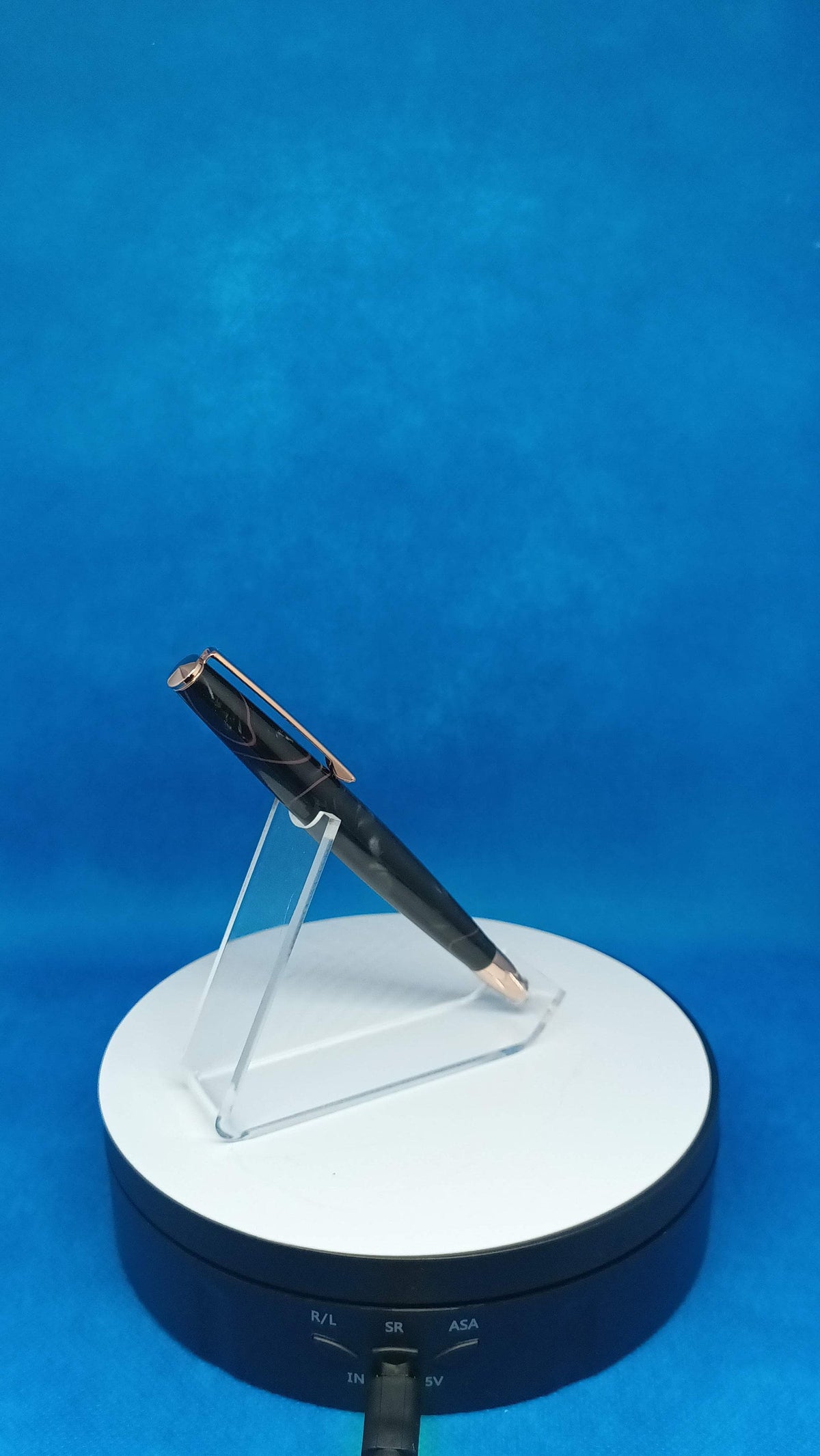 Acrylic Straight Twist Pen