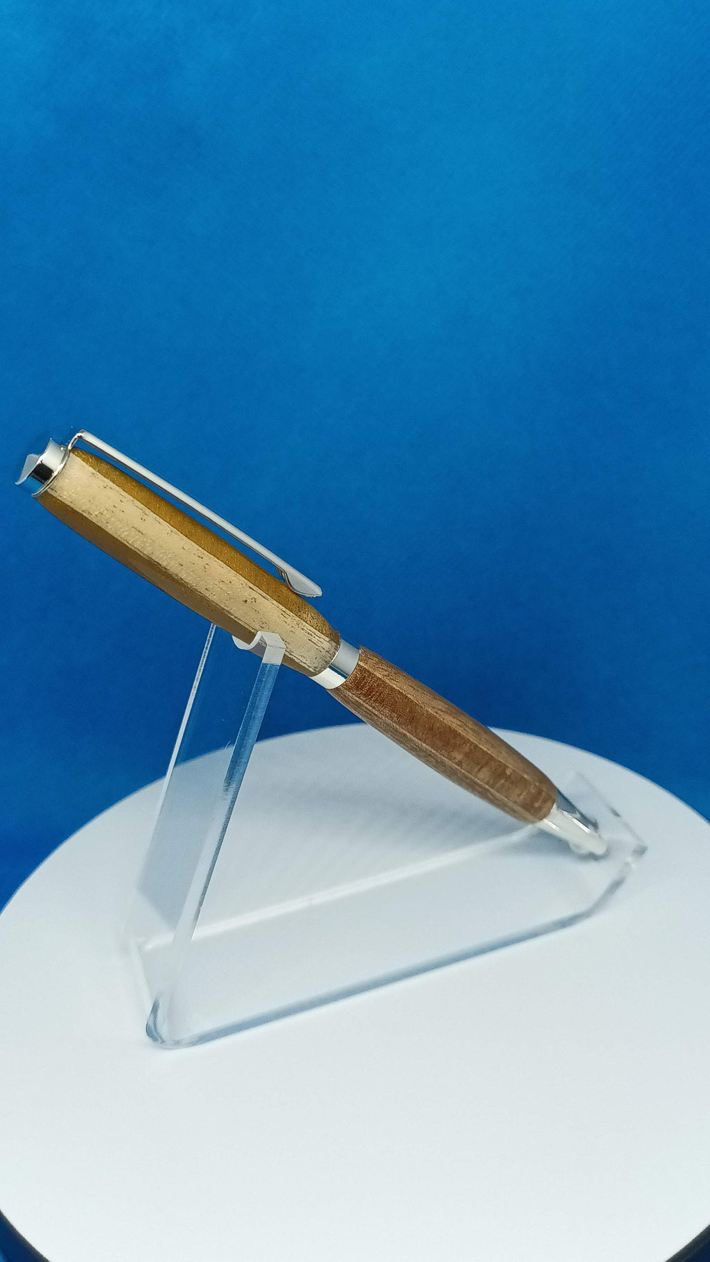 Twist Pen Yellow Heart, Hard Maple and Mohogany Mix