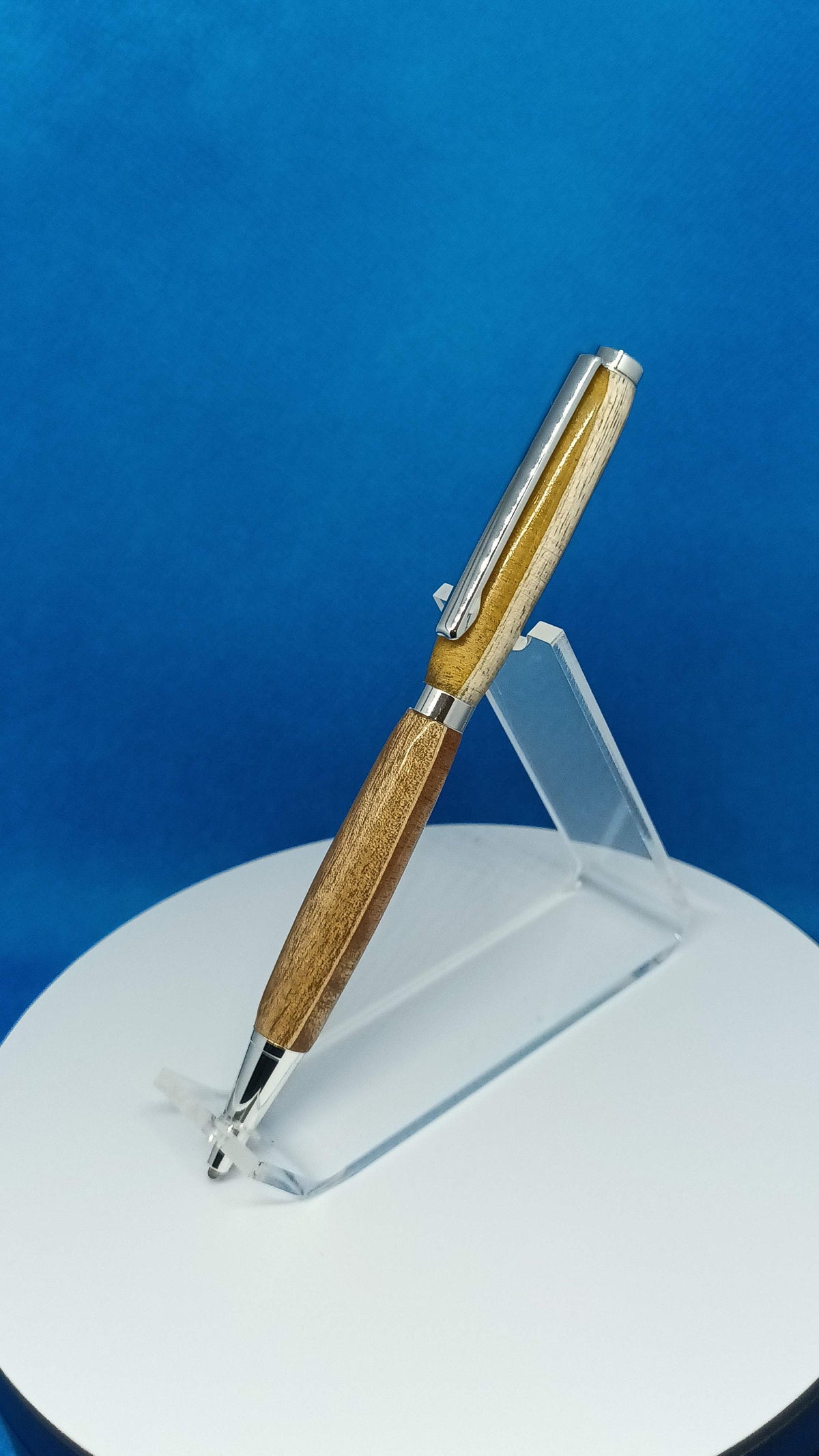Twist Pen Yellow Heart, Hard Maple and Mohogany Mix