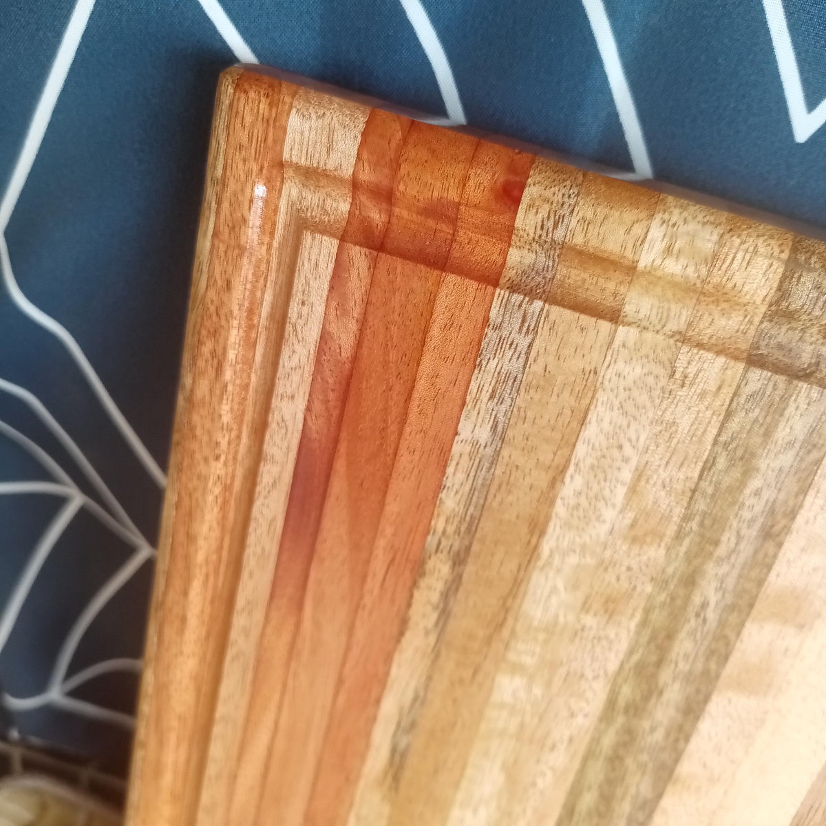 Handmade Hardwood Cutting Board: 14x8.25x1 inch