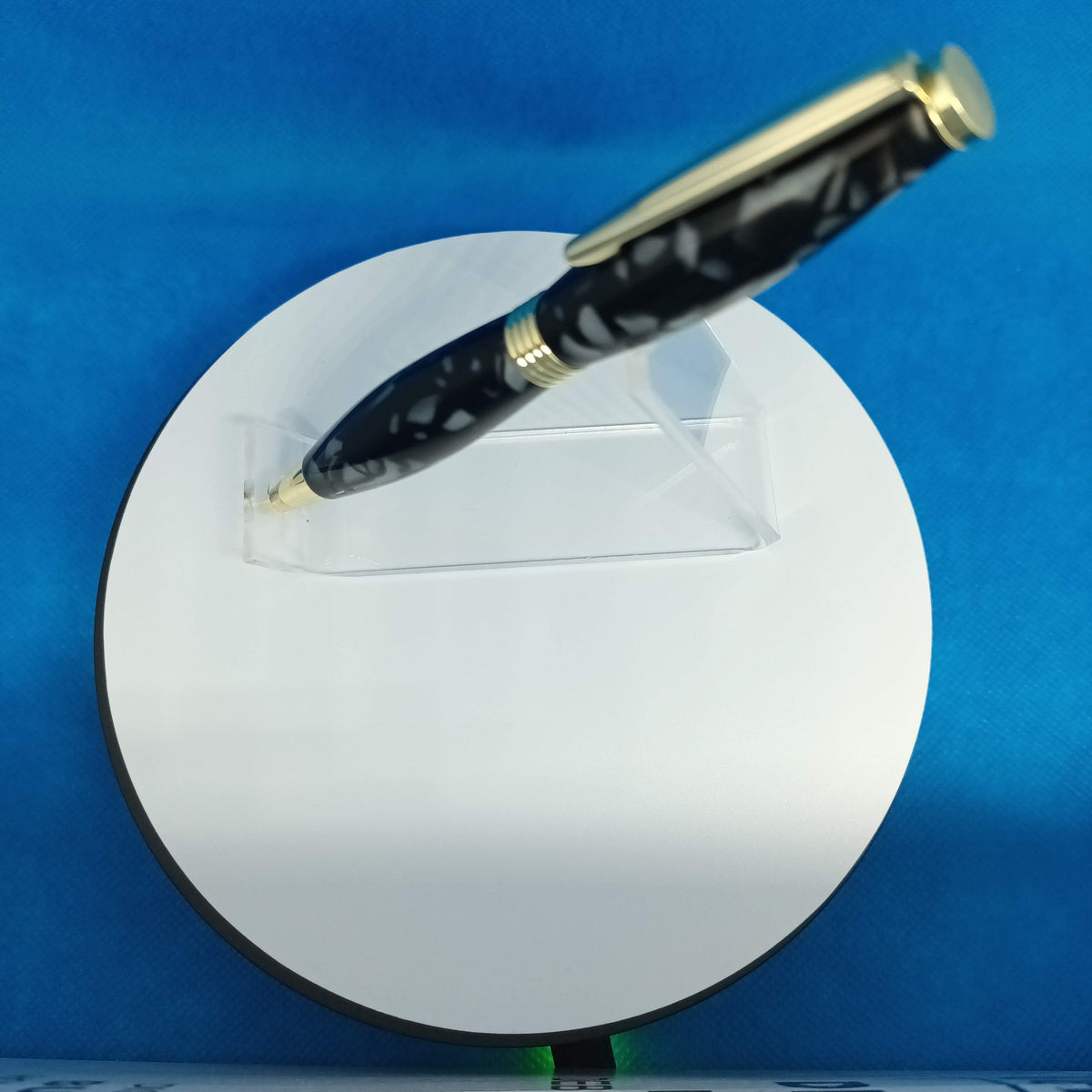 Twist Pen Acrylic Black with white patches