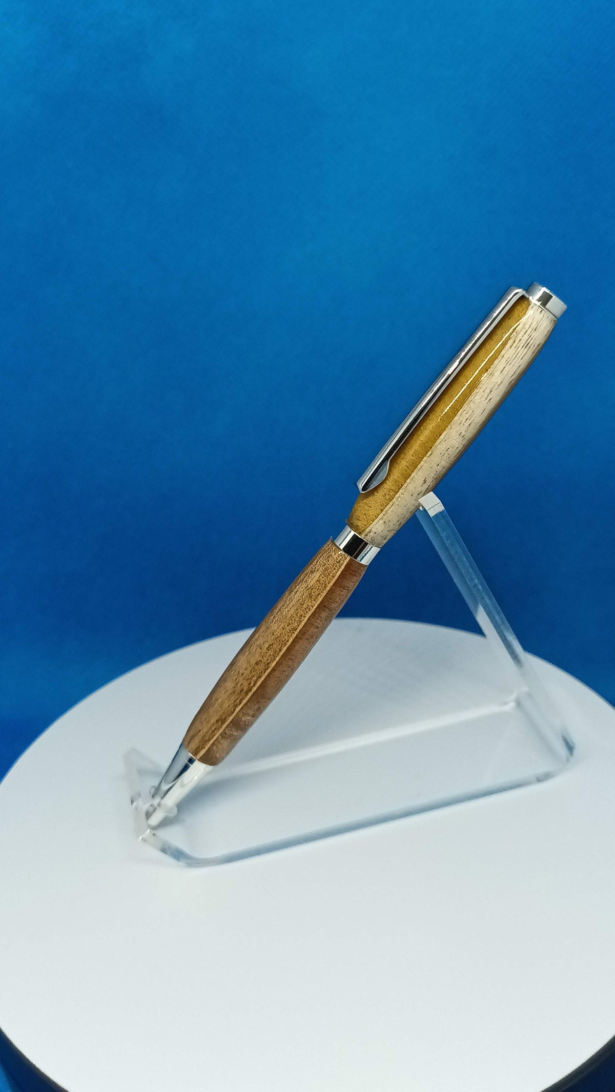 Twist Pen Yellow Heart, Hard Maple and Mohogany Mix