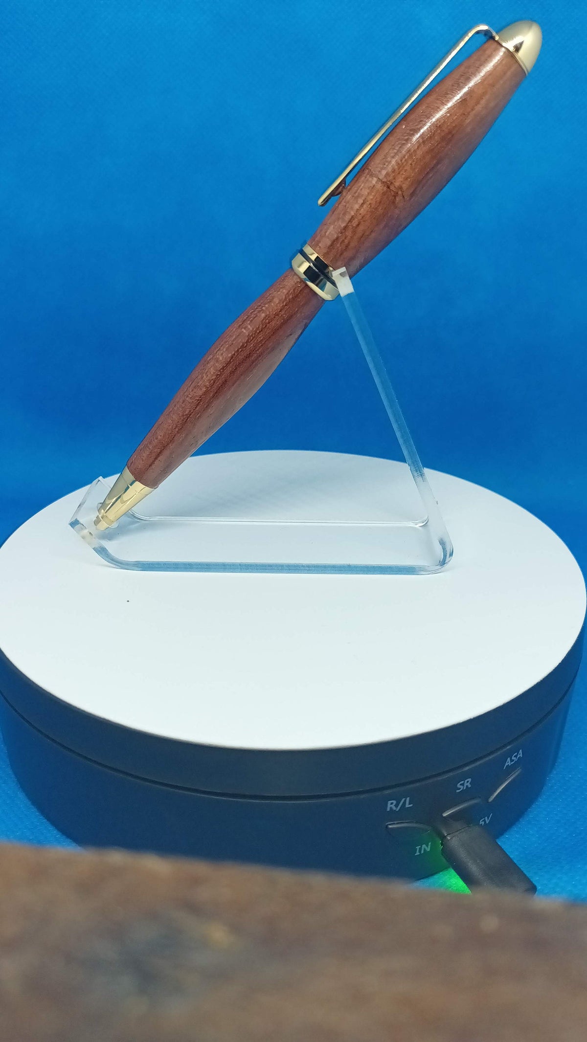 Twist Pen: Bolivian Rosewood with 24k Gold Accents