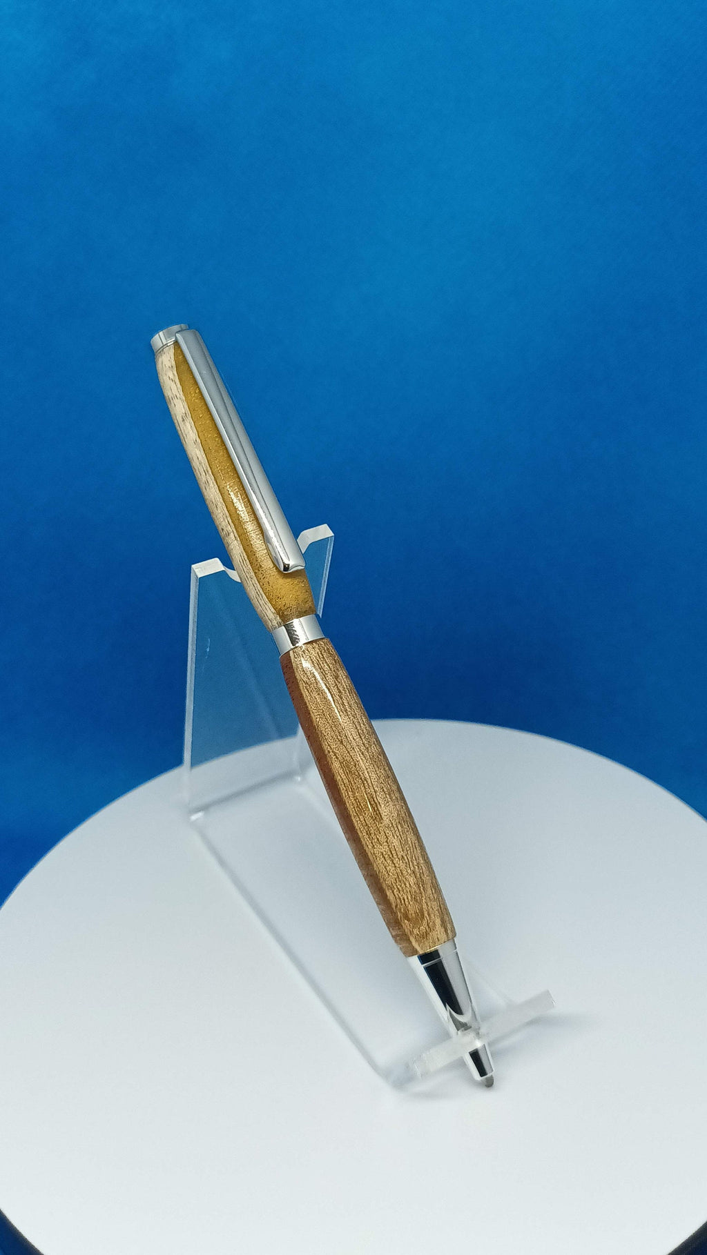 Twist Pen Yellow Heart, Hard Maple and Mohogany Mix