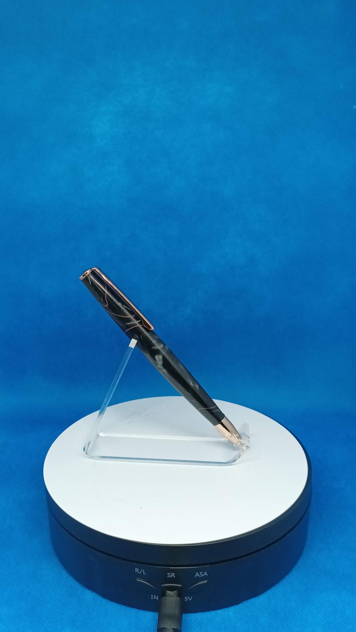 Acrylic Straight Twist Pen