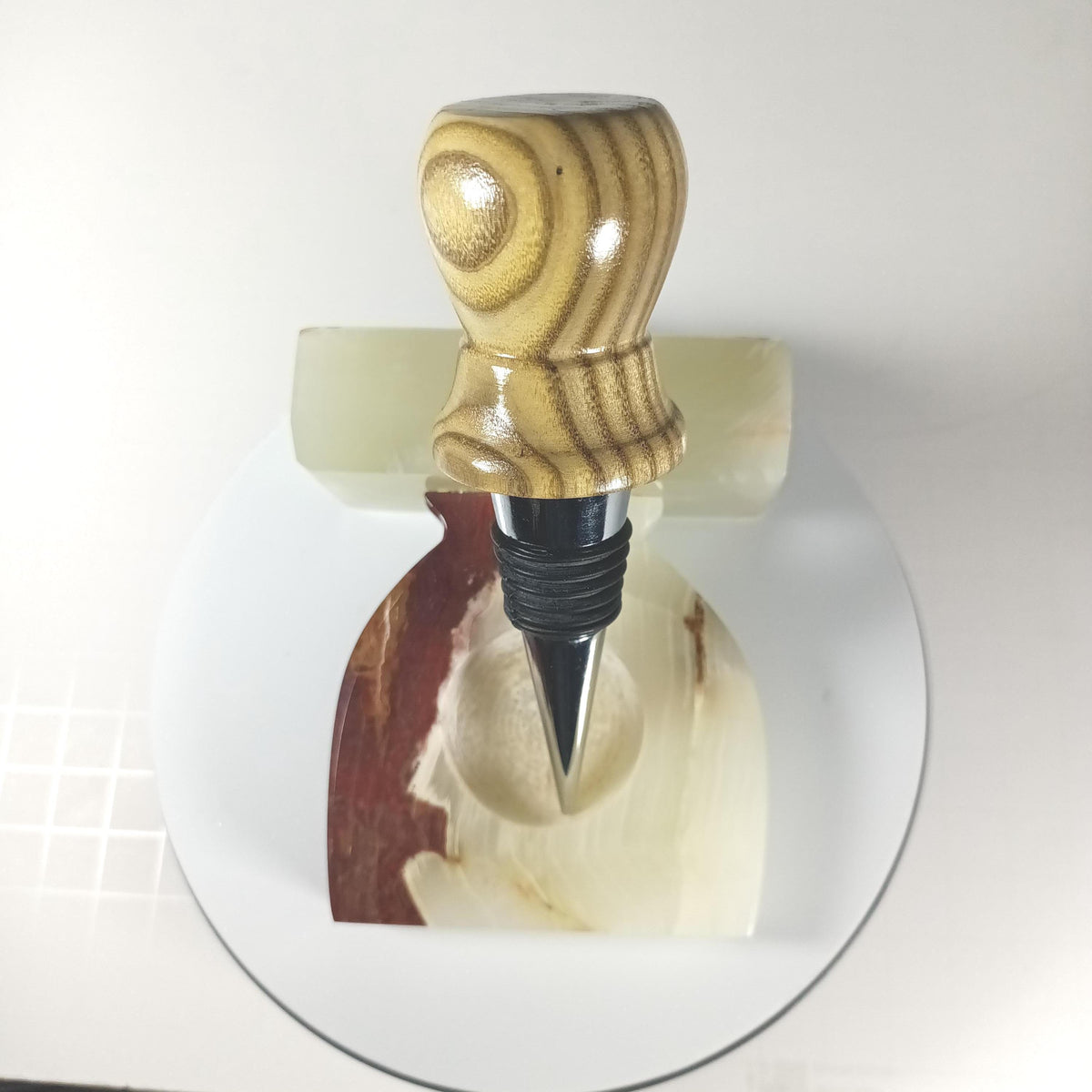 Sassafras Wine Stopper