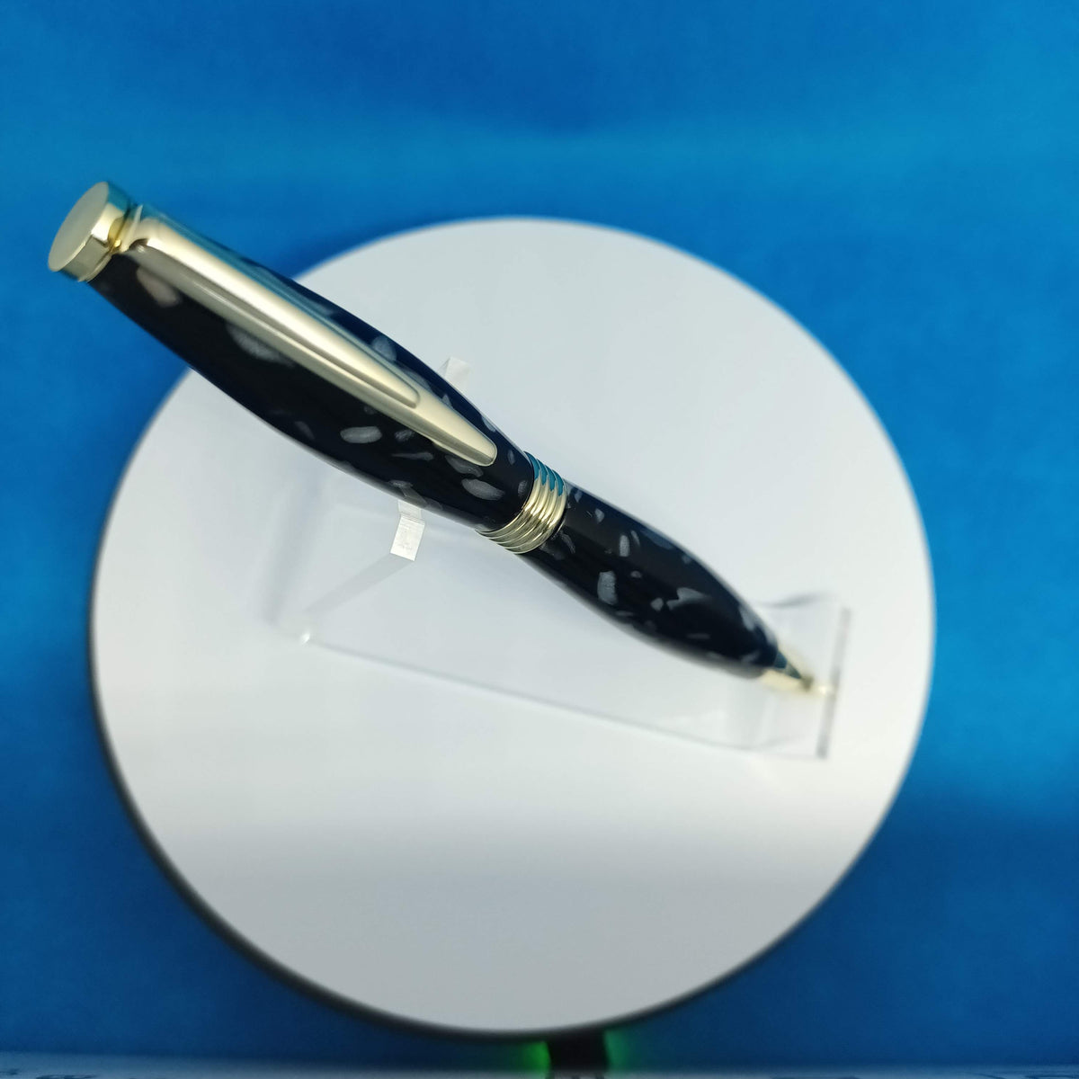Twist Pen Acrylic Black with white patches