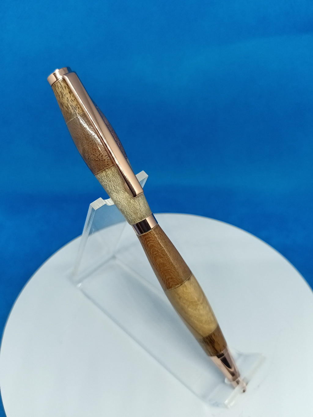 Hybrid Twist Pen Coconut Wood, Claro Walnut, Spalted Maple and bleached Purpleheart!